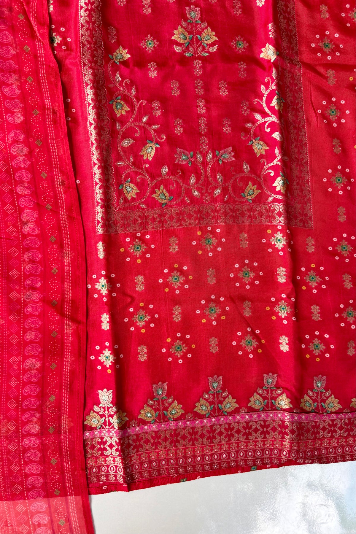 “Mustarab” Beautiful jacquard silk kurti pant with dupatta set 🛍️