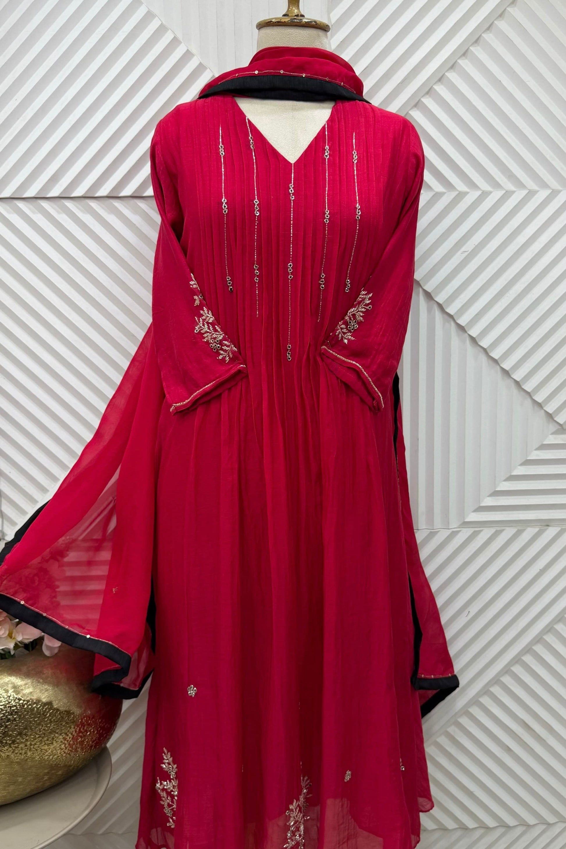 Zariya - Premium Mul Chanderi A Line Pleated Kurta Set ✨