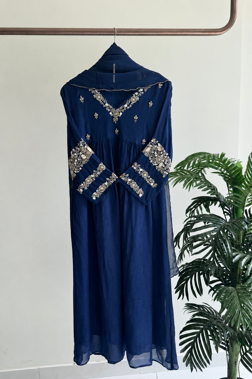 “Az026” Premium Party Wear Chinnon Anarkali Suit set 🛍️