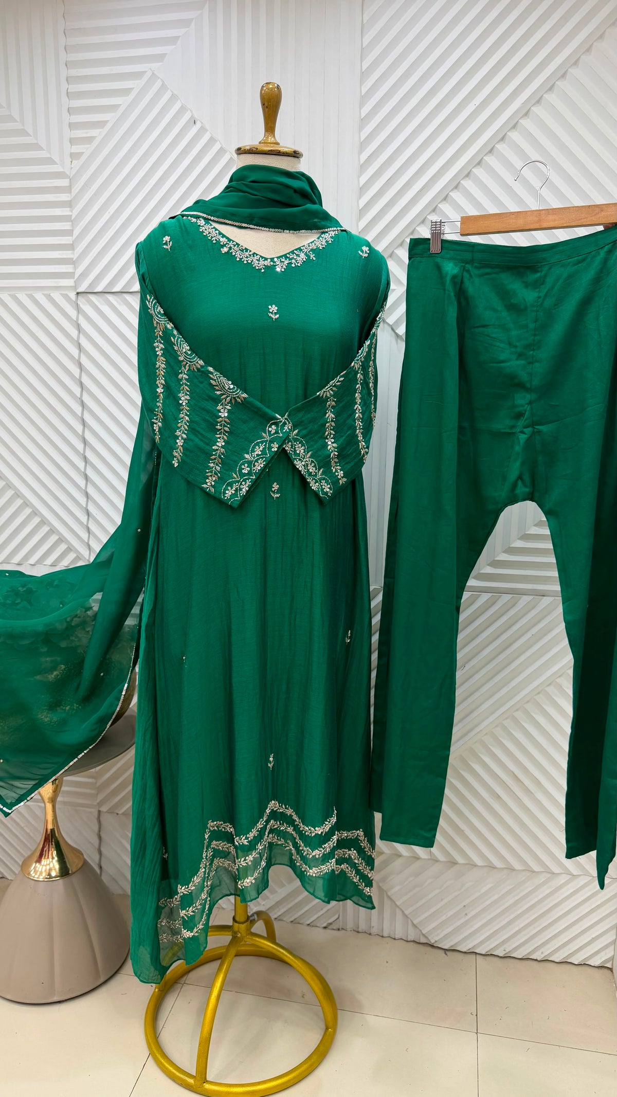 ✨”Eshal - Premium Mul Chanderi A-Line Kurta Set
