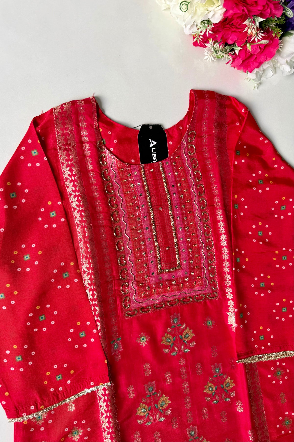 “Mustarab” Beautiful jacquard silk kurti pant with dupatta set 🛍️