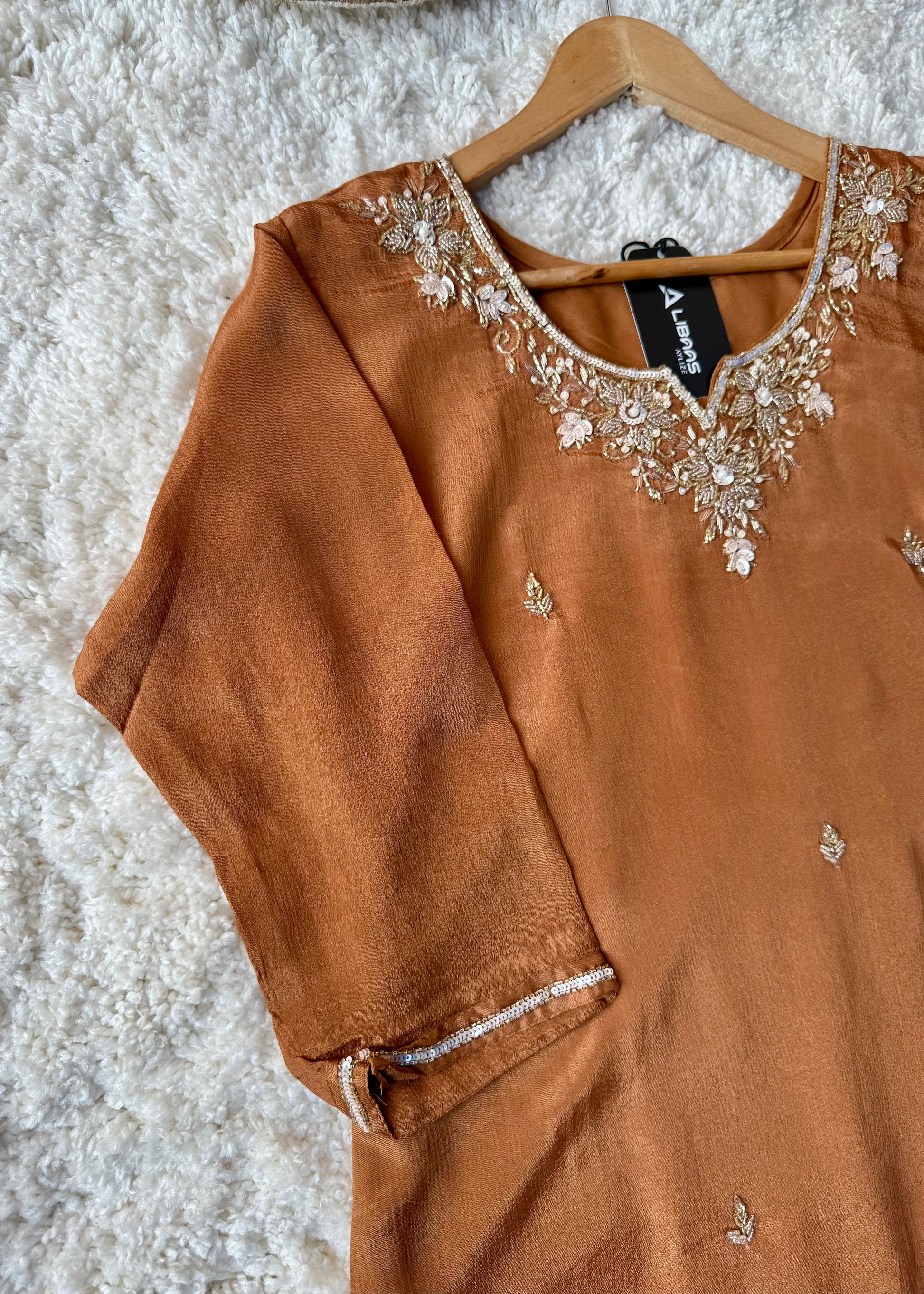 ✨ “Aaliya – Premium Caramel Brown Chinnon handwork straight kurta set