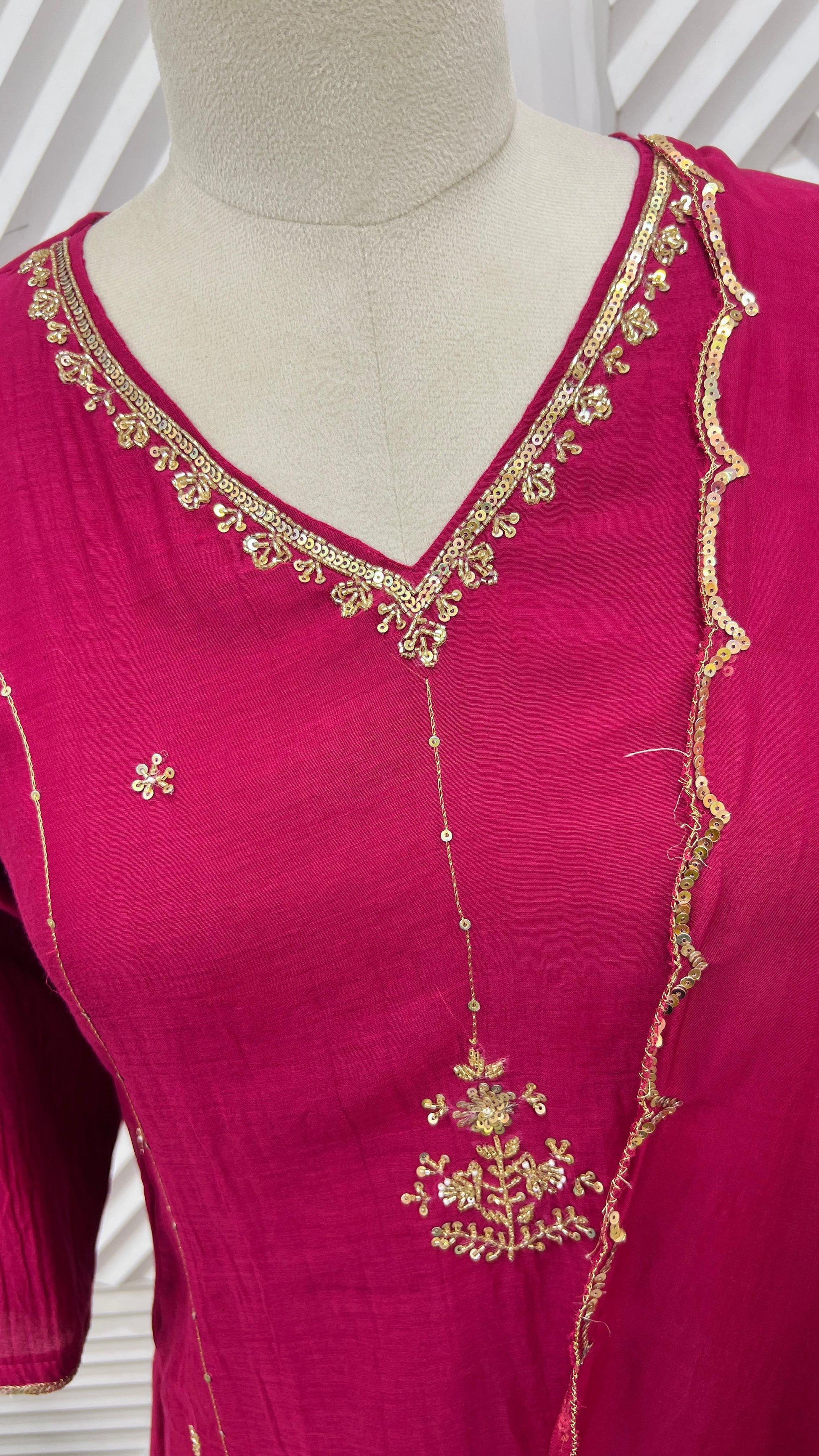 💙”Grace- Premium Rich Pink Mul Chanderi Kurta Set 🛍️