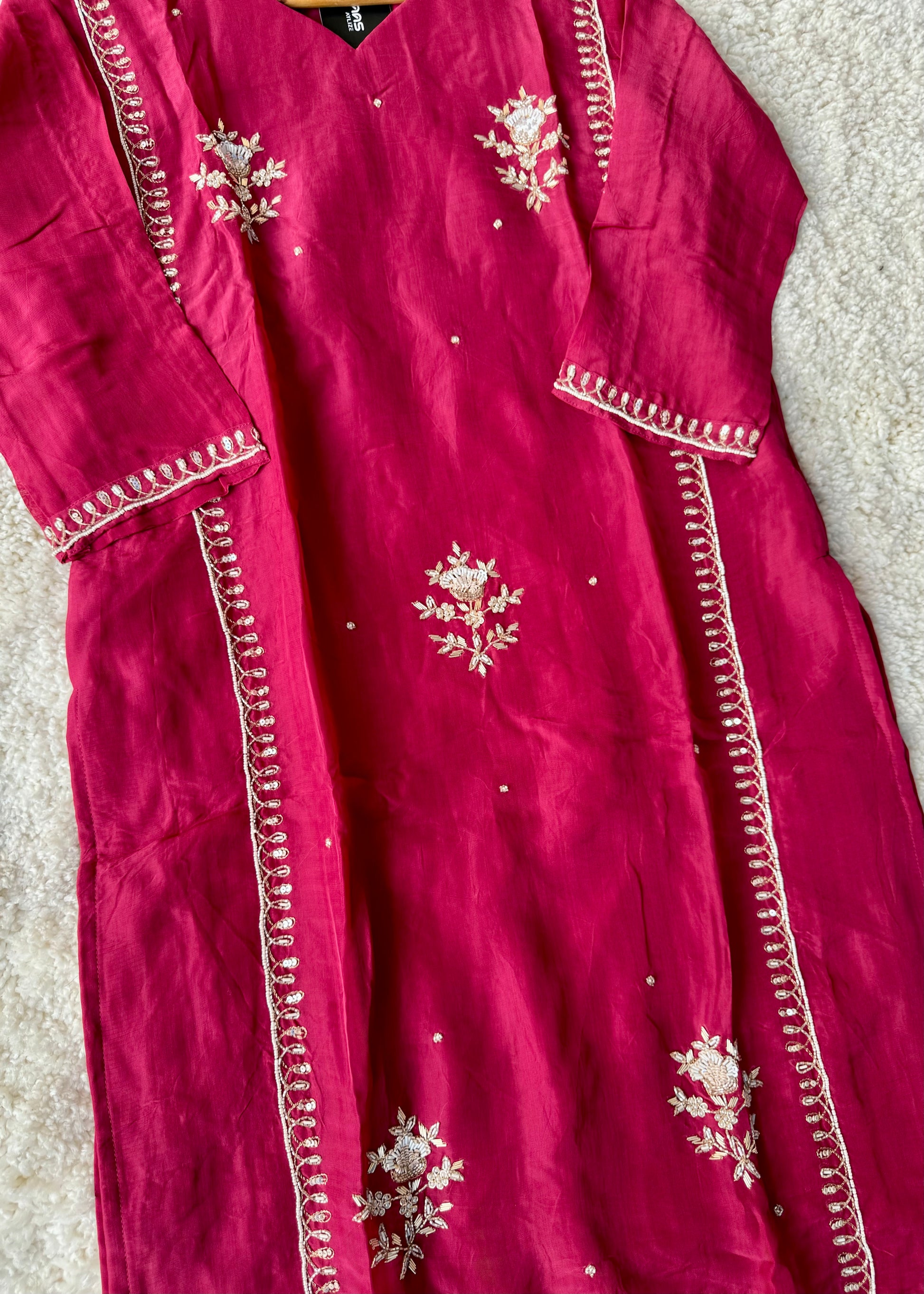 “Ujjwal” Trending Organza Viscose Suit set 🛍️