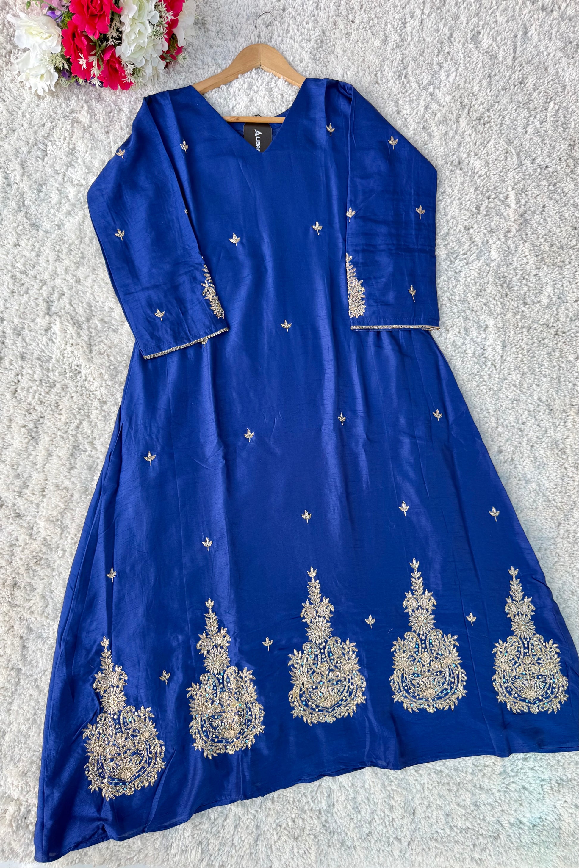 ✨”Aarti– Premium Dola Silk Heavy Anarkali Kurta Set