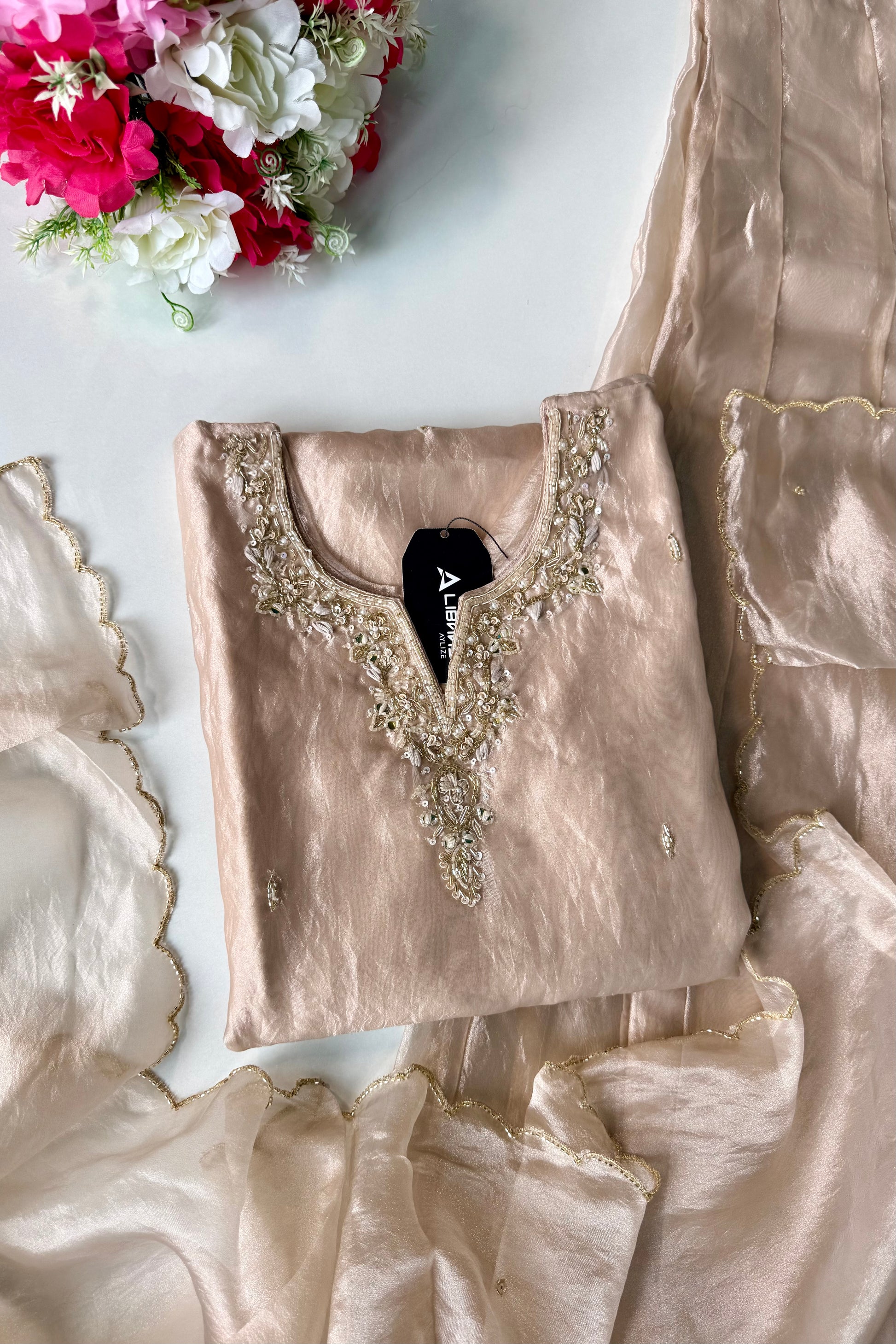 ✨Ruhani – Luxury Ivory Glass Tissue Divider Suit Set