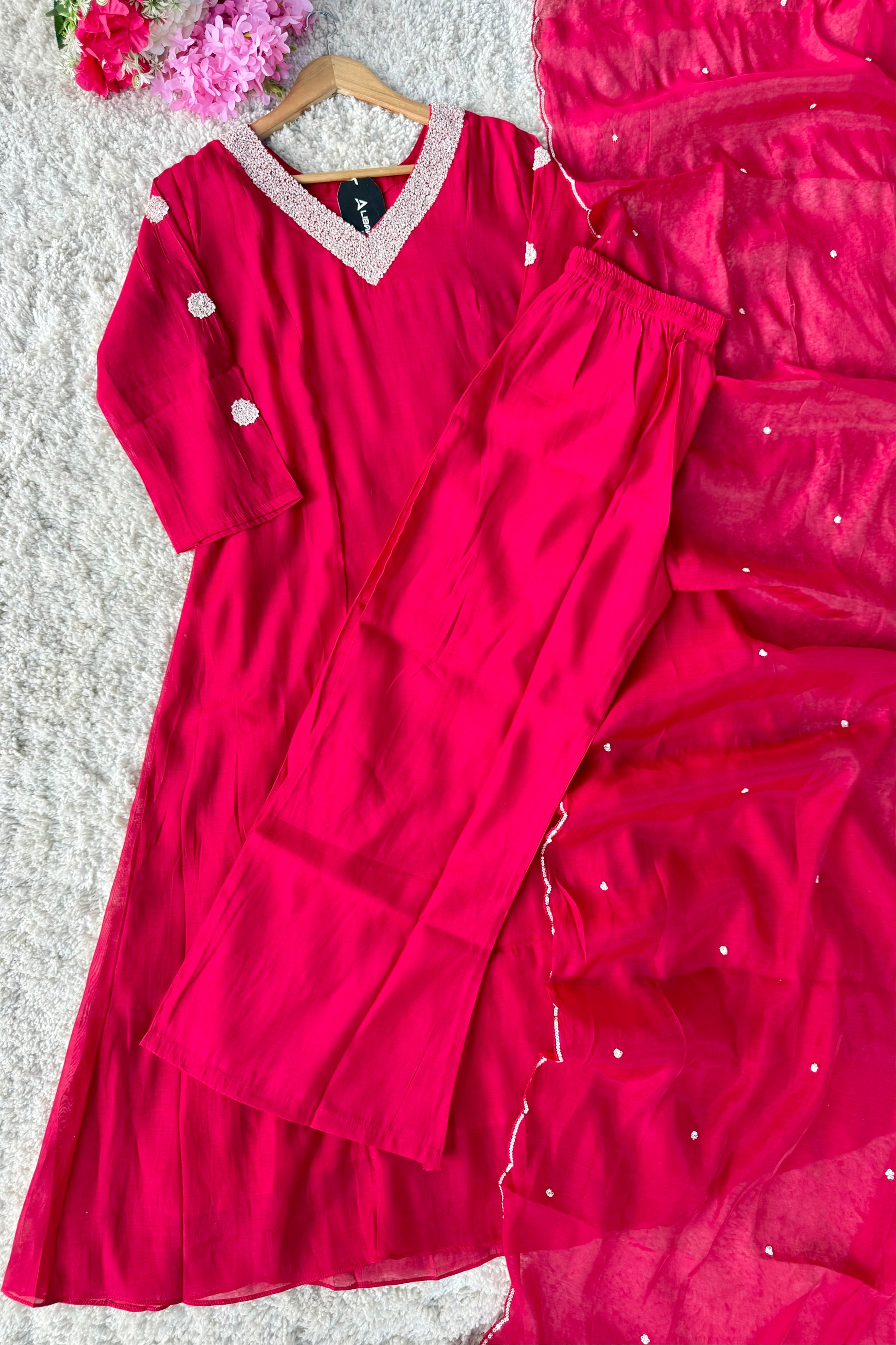 ❤️Sreya – Premium Ho Silk Back Design A Line Kurta Set