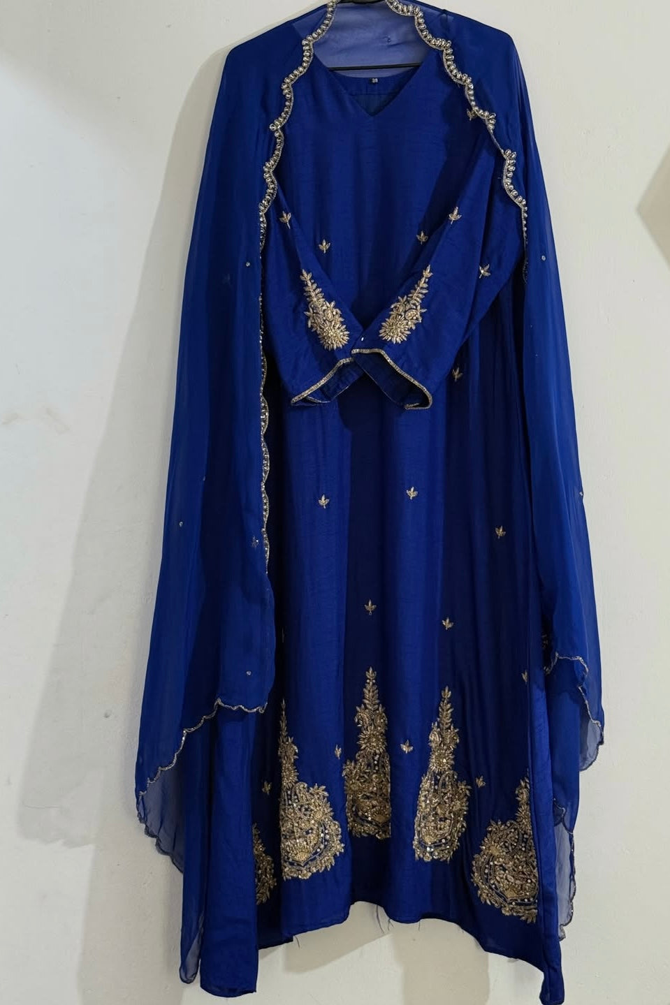 ✨”Aarti– Premium Dola Silk Heavy Anarkali Kurta Set