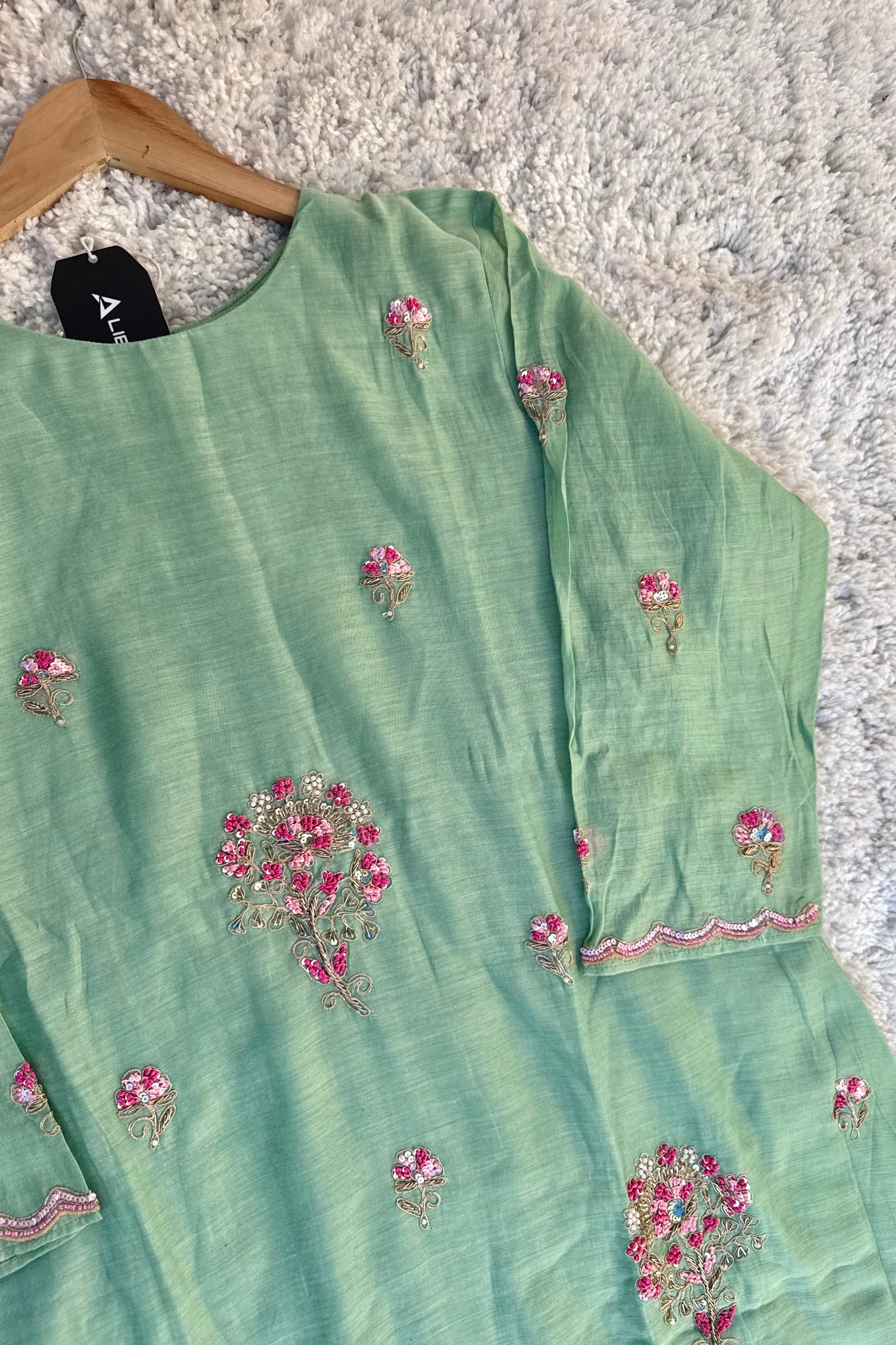 ✨Grace – Elegance Heavy Handwok Mul Chanderi A Line Suit