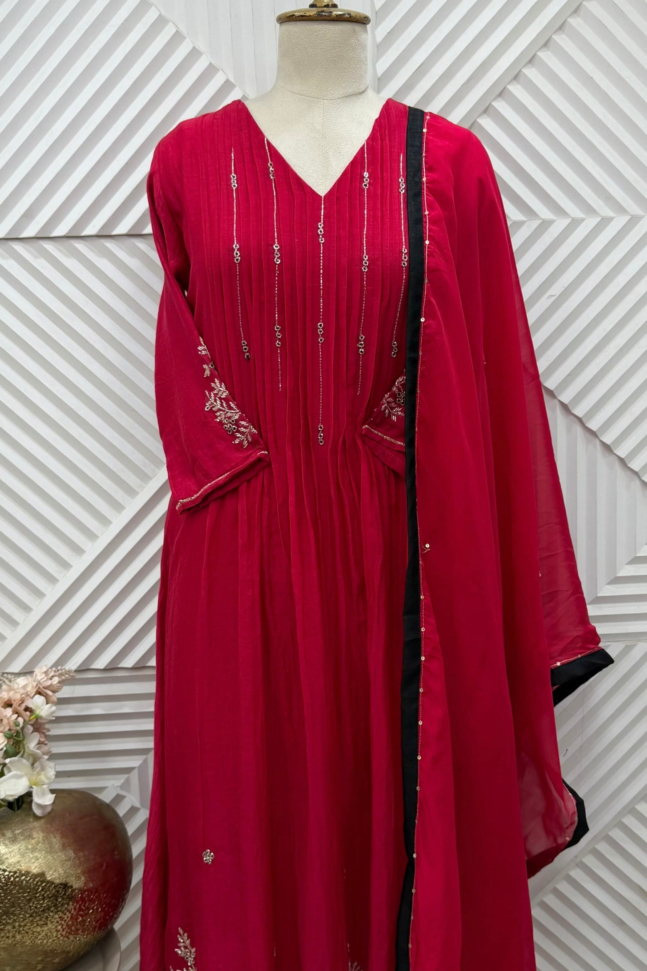 Zariya - Premium Mul Chanderi A Line Pleated Kurta Set ✨
